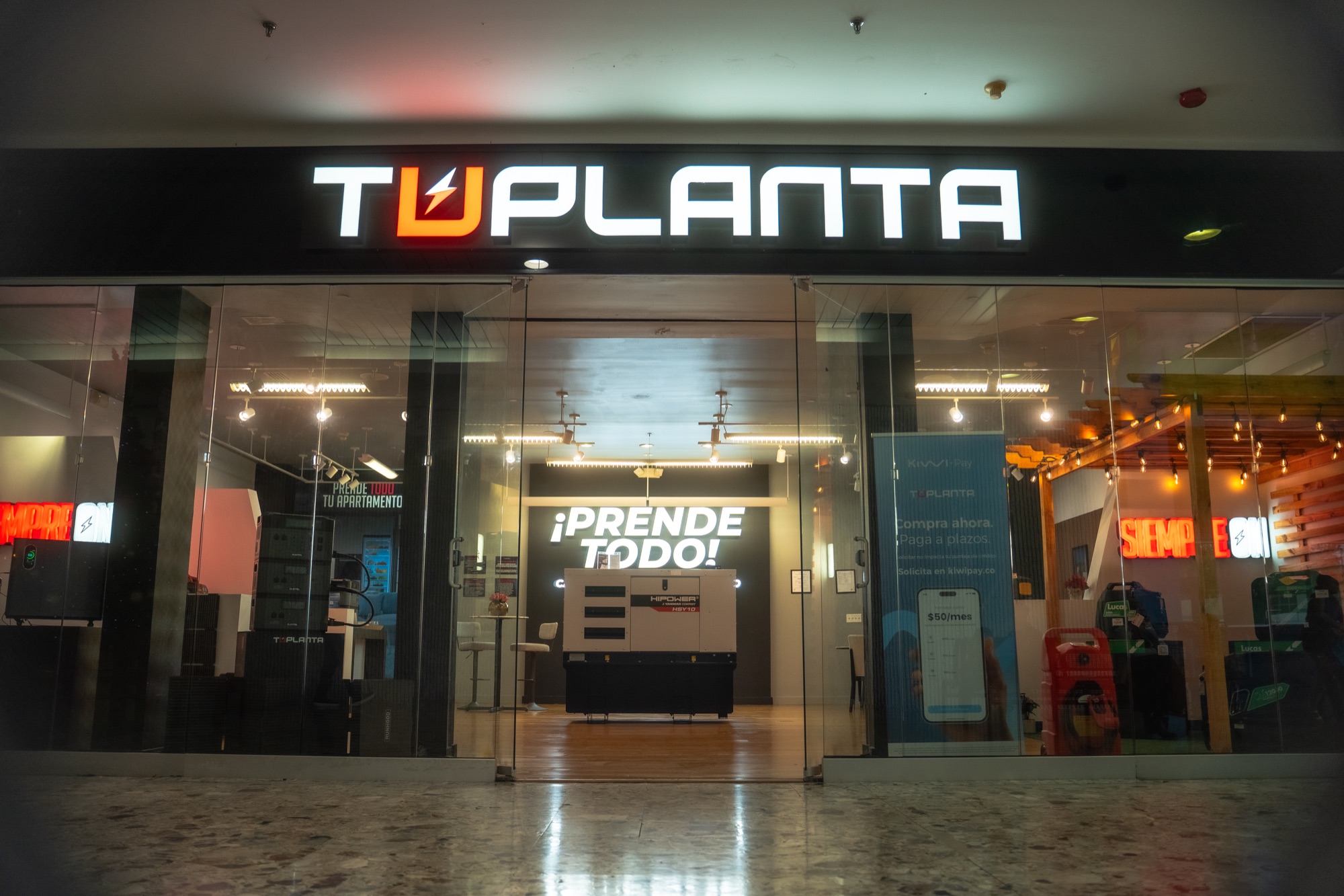 Fachada de la tienda TU PLANTA en Mayagüez