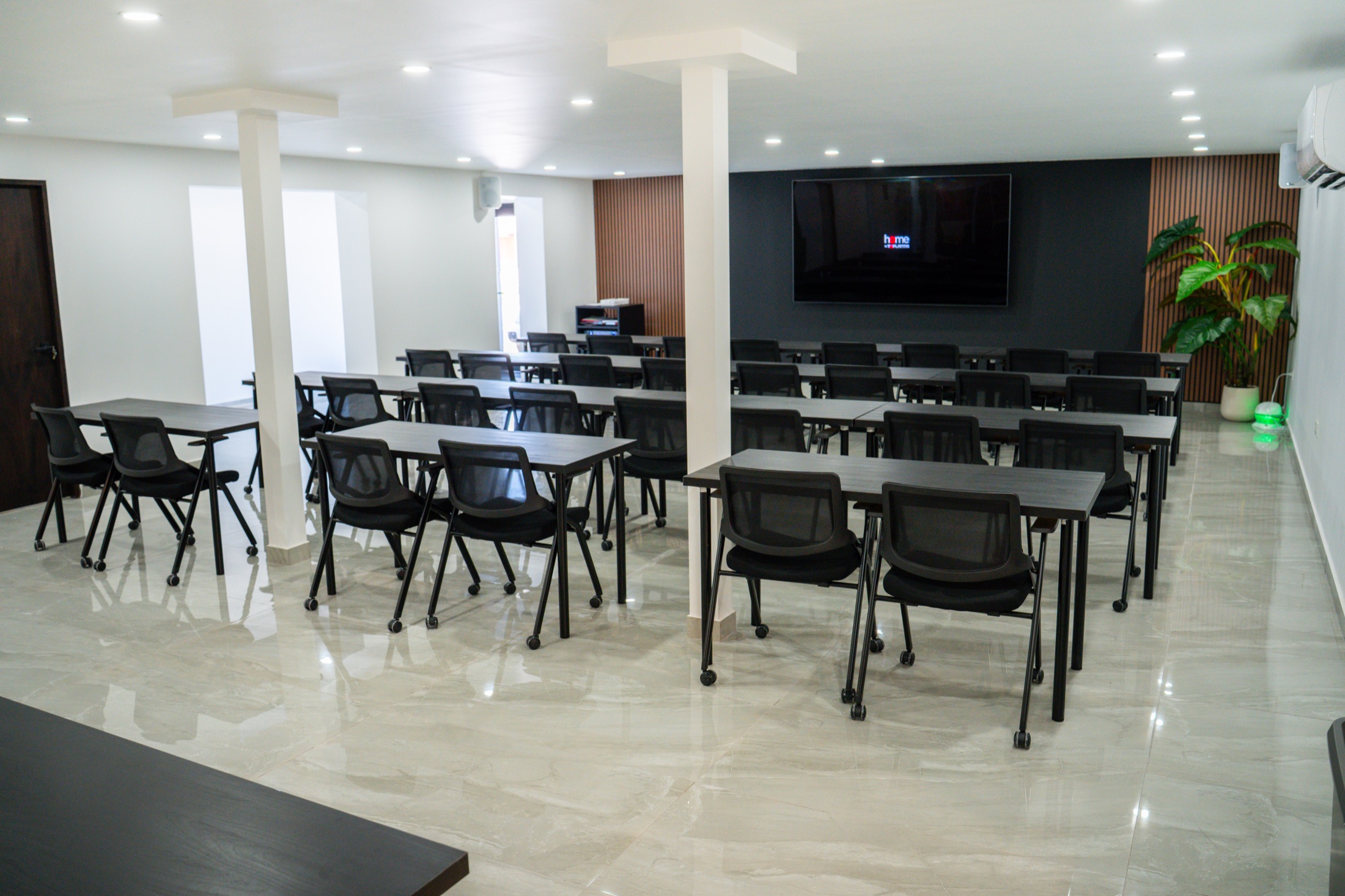 Vista interior de THE HUB de TU PLANTA